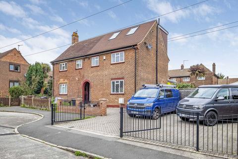 undefined, Almond Grove, Brentford, TW8