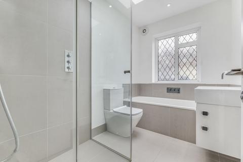 undefined, Almond Grove, Brentford, TW8