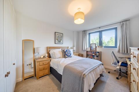 undefined, Chapter Way, London SW19