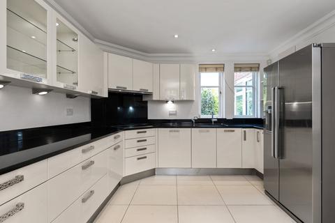 undefined, Virginia Water