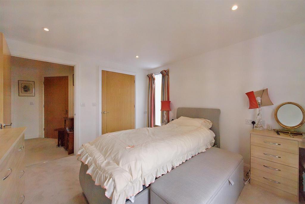 8559132-interior01-800.JPG