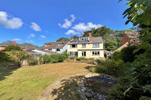 5 bedroom detached house for sale, Broadstone