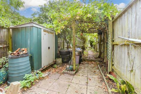 2 bedroom end of terrace house for sale, High Street, Ryde PO33