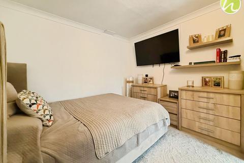 13 Wills Hill, Stanford-le-hope, SS17 7AY