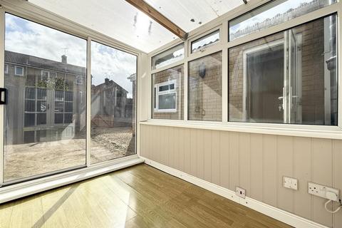 3 bedroom townhouse for sale, Ambleside Drive, Eyres Monsell LE2