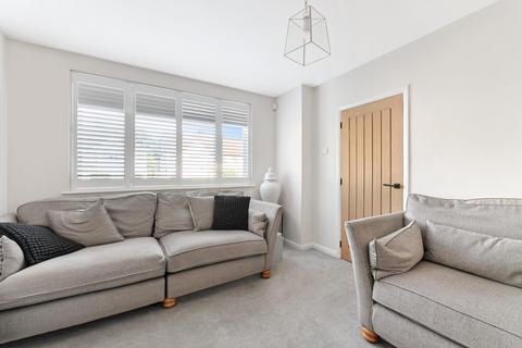 40 Hartfield Road, Chessington, KT9 2PW
