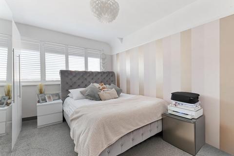 40 Hartfield Road, Chessington, KT9 2PW