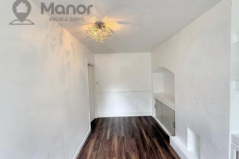 2 bedroom end of terrace house to rent, Amesbury Road, Dagenham, RM9 6AA