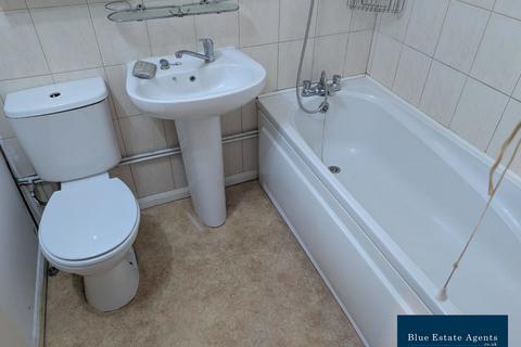 undefined, Beavers Lane, Hounslow, TW4