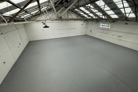 Warehouse to rent, Abercromby Ave High Wycombe HP12 3BW