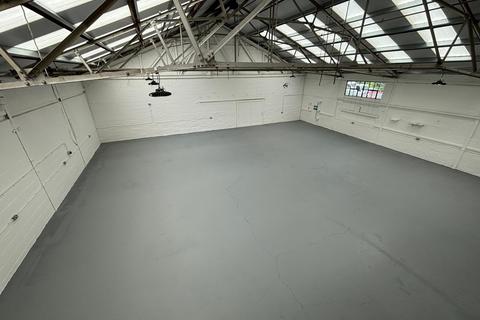 Warehouse to rent, Abercromby Ave High Wycombe HP12 3BW