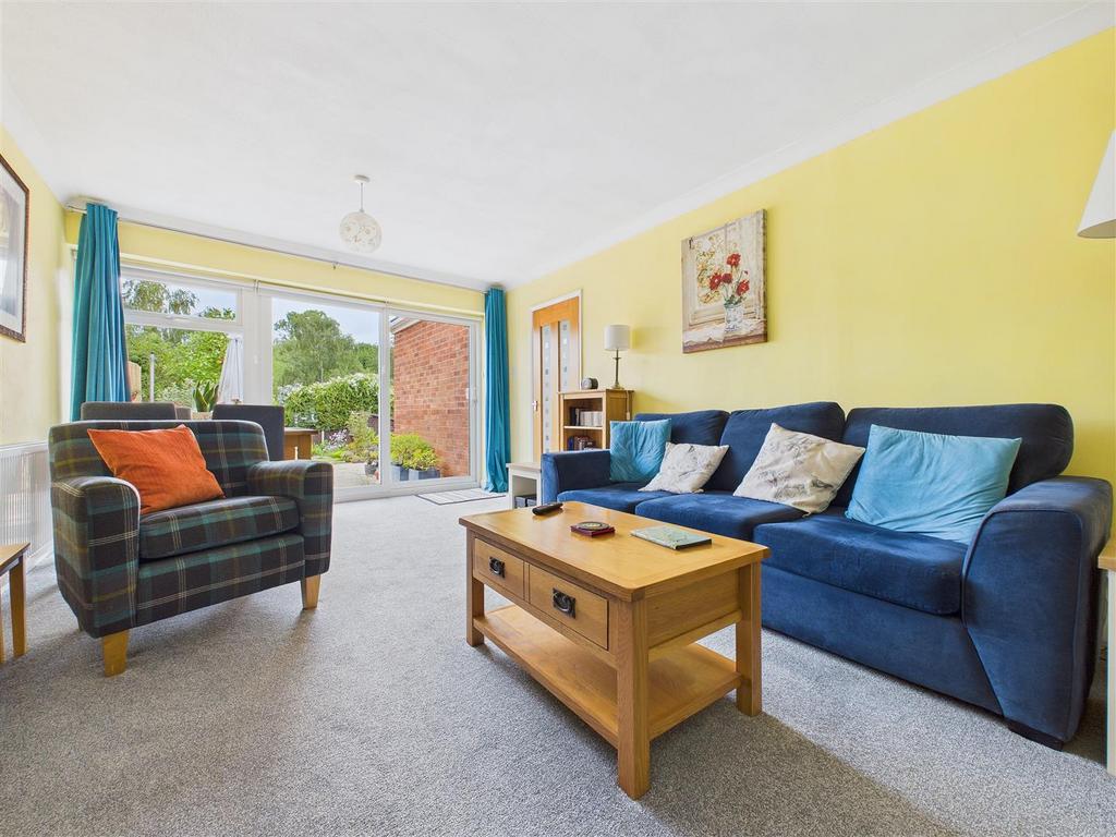 CAM02453 G0-PR0156-STILL011.jpg