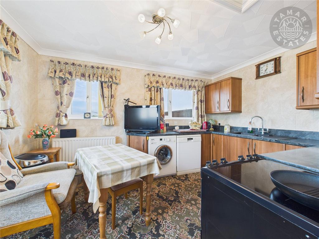 Kitchen/Breakfast Rm
