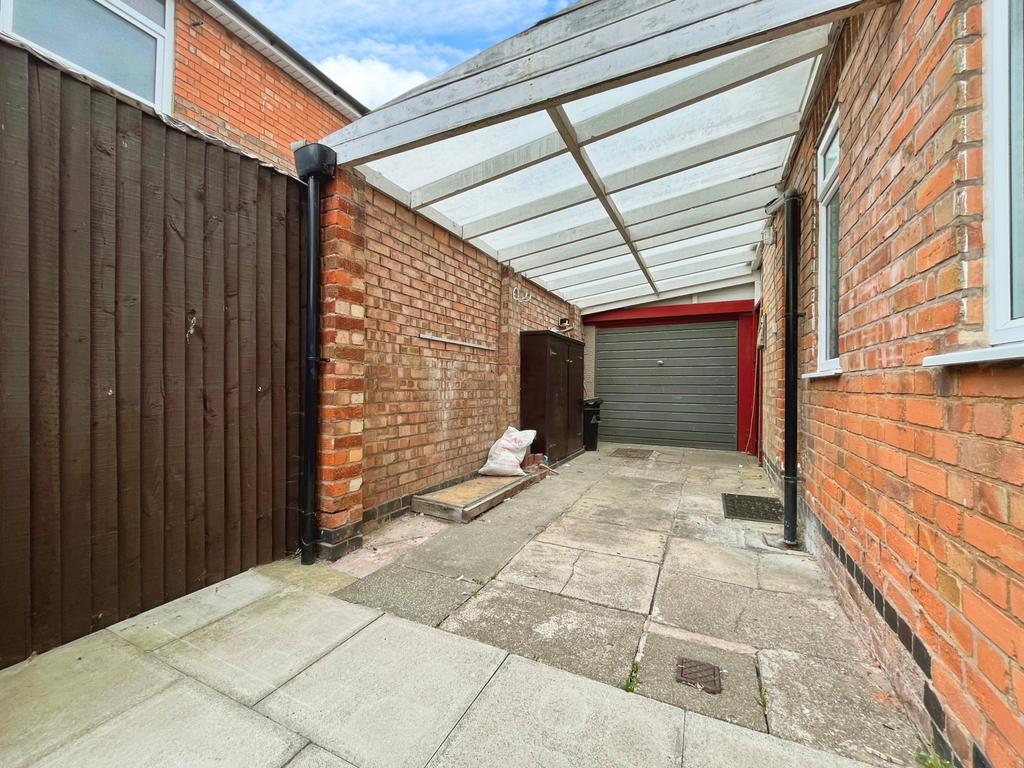 Driveway & Garage