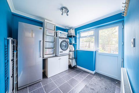 38 Kennet Way, Oakley, Basingstoke, RG23 7AA