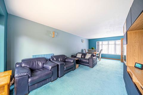 38 Kennet Way, Oakley, Basingstoke, RG23 7AA