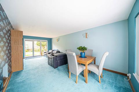 38 Kennet Way, Oakley, Basingstoke, RG23 7AA