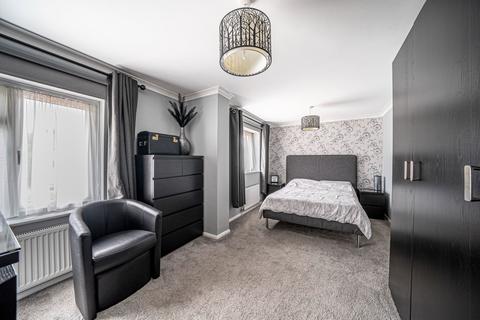 38 Kennet Way, Oakley, Basingstoke, RG23 7AA