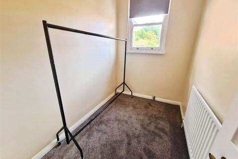 2 bedroom flat to rent, Redlands Drive, Hampshire SO19