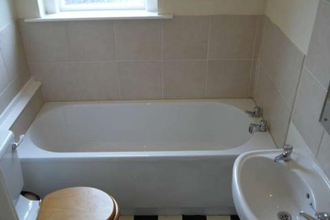 2 bedroom terraced house to rent, Barrington Street, Clayton