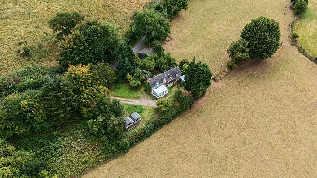 17 Hillside, Ditton Priors, Bridgnorth 3 bed cottage - £265,000