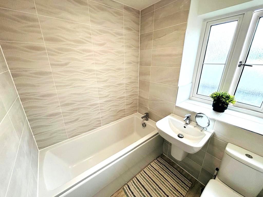 Main bathroom