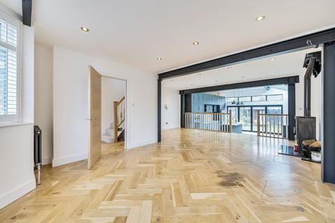 undefined, Woodfall Avenue, Barnet, EN5