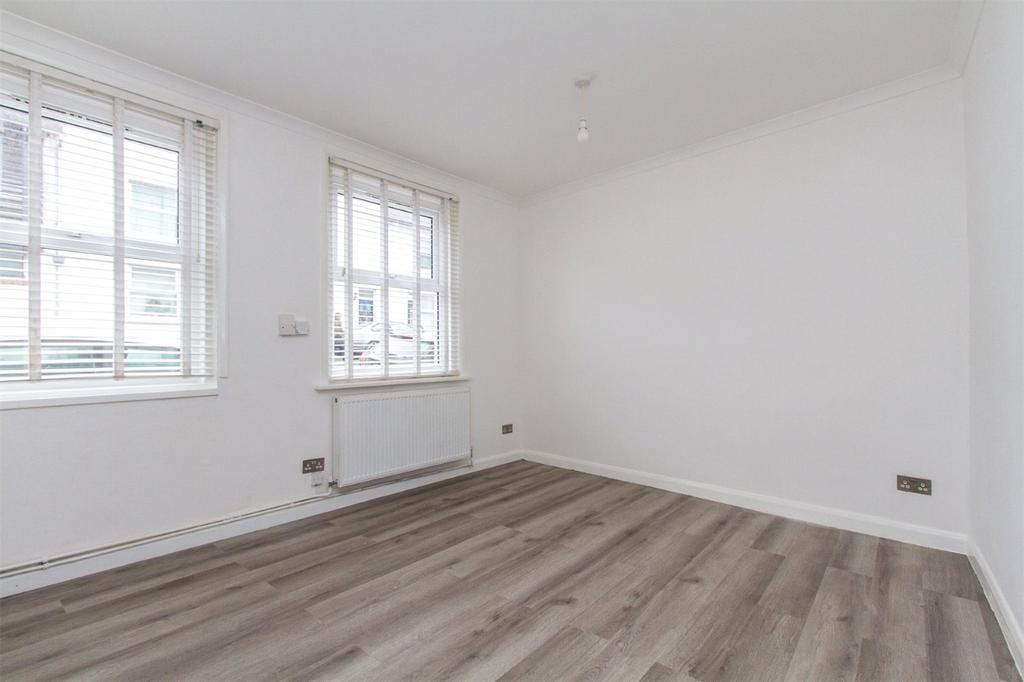 Kitchen/Lounge