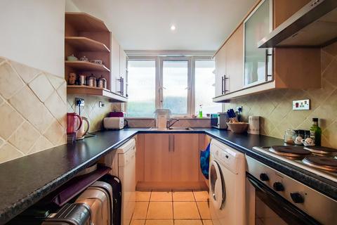 1 bedroom ground floor flat for sale, Warwick Crescent, London