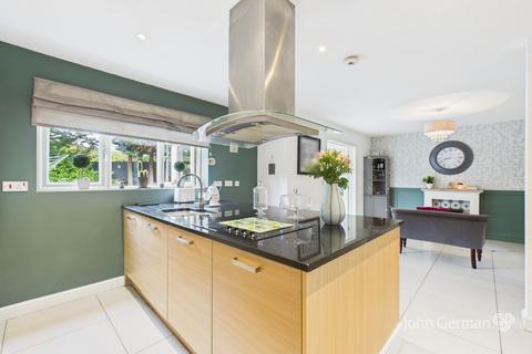 4 bedroom detached house for sale, Knights Place, Burton-on-Trent