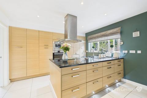 undefined, Knights Place, Burton-on-Trent