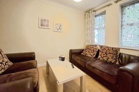 4 bedroom townhouse for sale, Larchmont Road, Leicester