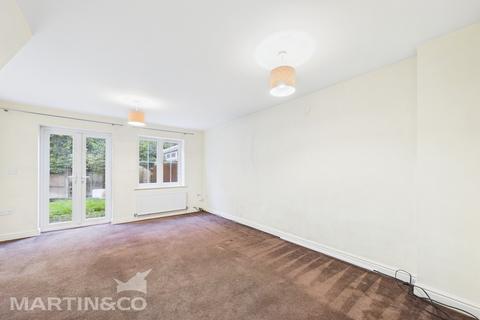 3 bedroom semi-detached house for sale, Fremlin Close, Rusthall TN4