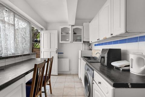 2 bedroom ground floor flat for sale, Mount Pleasant Road, London N17