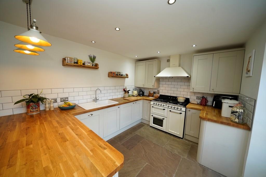 Kitchen Diner 2