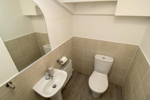 3 bedroom semi-detached house for sale, Crestwood Close, Northampton, NN3