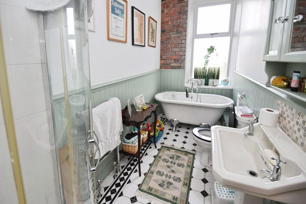 99c4291e-Bathroom