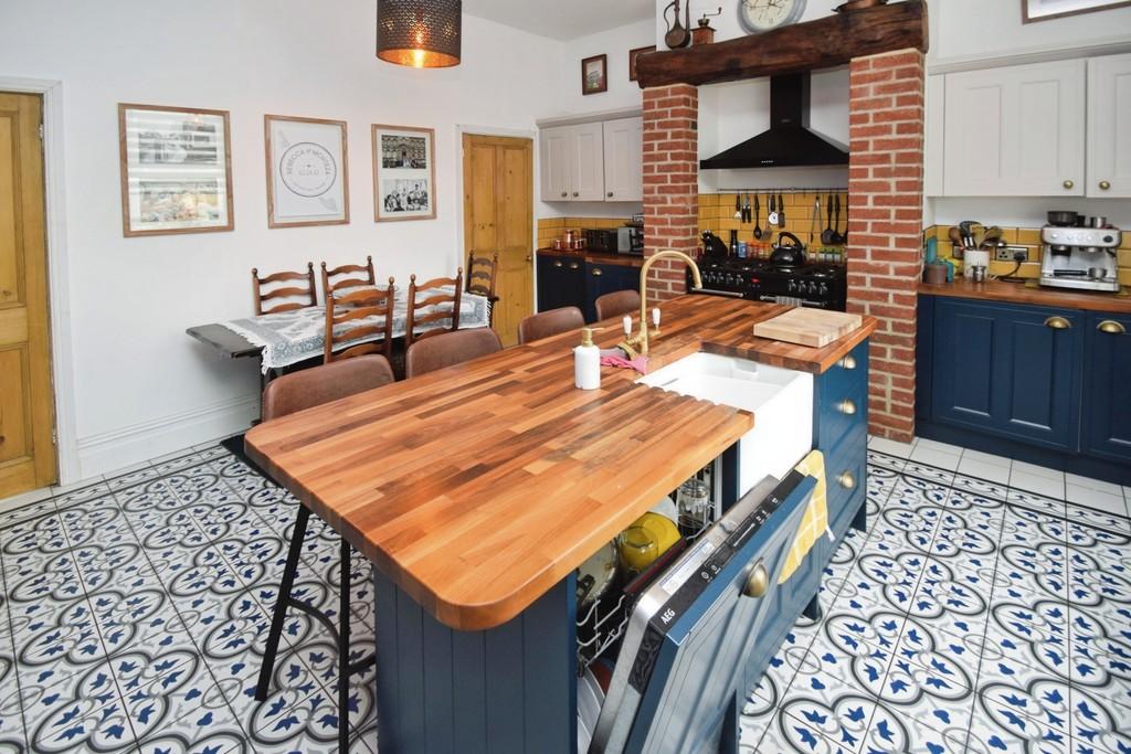 94f7b53d-Kitchen 201