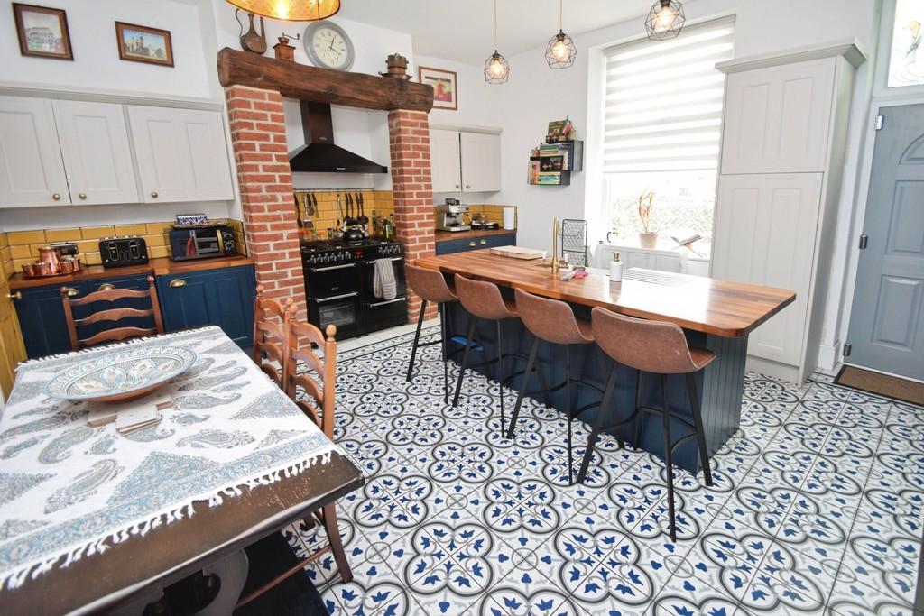 F23a7f0f-Kitchen