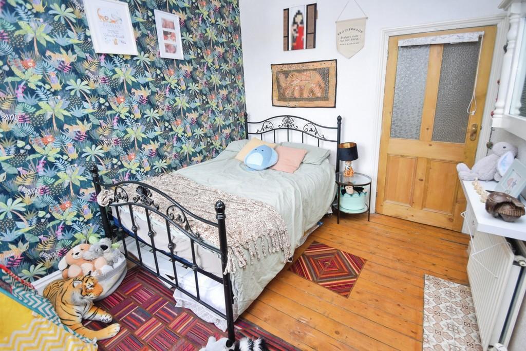 0ff3a8c1-Bedroom 201