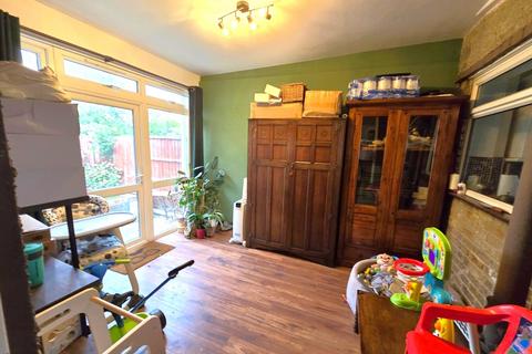 61 East Avenue, Hayes, UB3 2HR