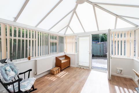 3 bedroom terraced house for sale, Fairfield Close, Dorking