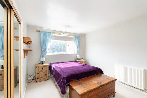 3 bedroom terraced house for sale, Fairfield Close, Dorking