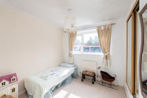 2 Fairfield Close, Dorking, RH4 1LJ