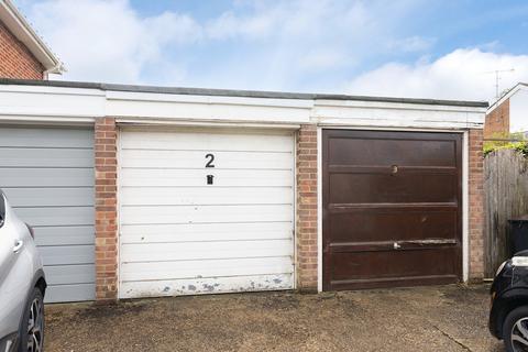 2 Fairfield Close, Dorking, RH4 1LJ
