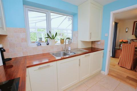 40 Veals Mead, Mitcham, CR4 3SB