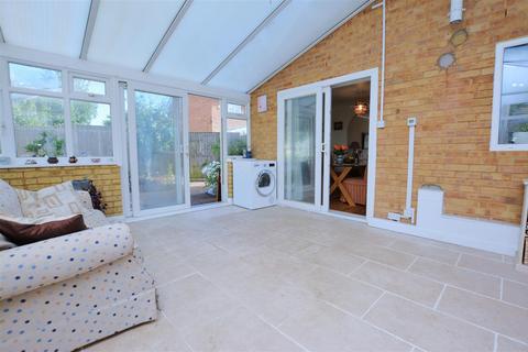 40 Veals Mead, Mitcham, CR4 3SB