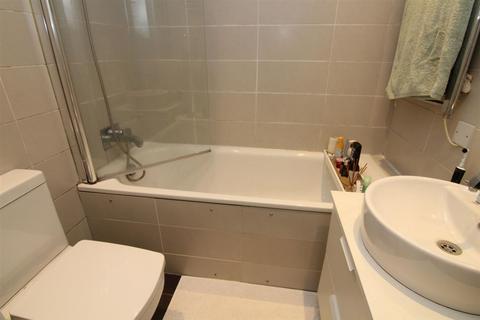 2 bedroom apartment for sale, Moreland Cottages, Bow Quarter, London, E3