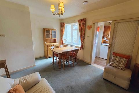 3 bedroom end of terrace house for sale, Merrion Crescent, Halifax HX3