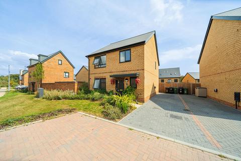 4 bedroom detached house for sale, Everard Road, Greenhithe DA9